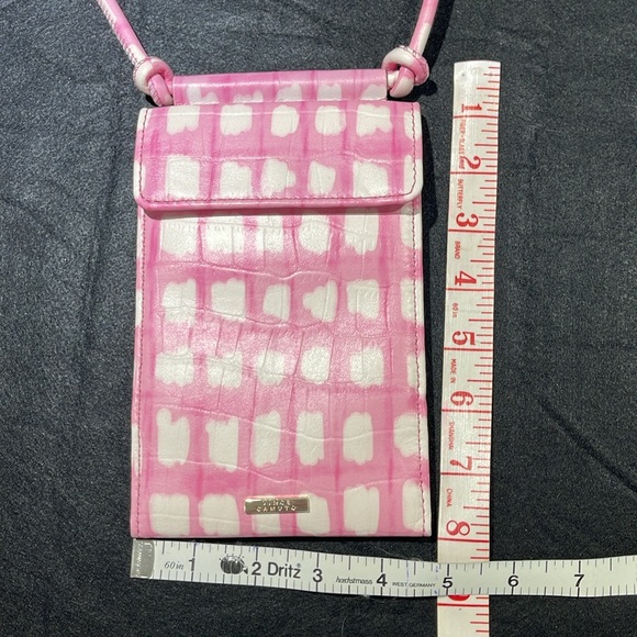 VINCE CAMUTO Leather “Desra” Crossbody Wallet, Pink and White - Picture 5 of 8